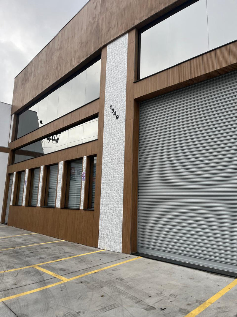 Prédio Comercial - Rua das Hortências