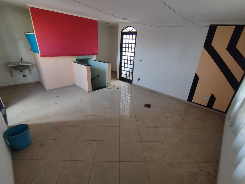 ALUGAMOS MAIS UM ✅   Sobrado no Camilópolis independente