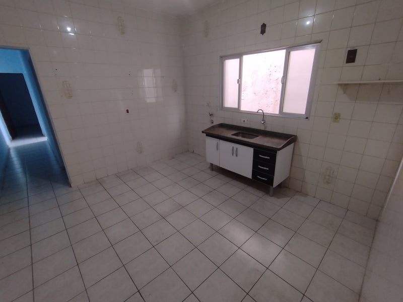 Casa com dois dormitórios na vila João Ramalho